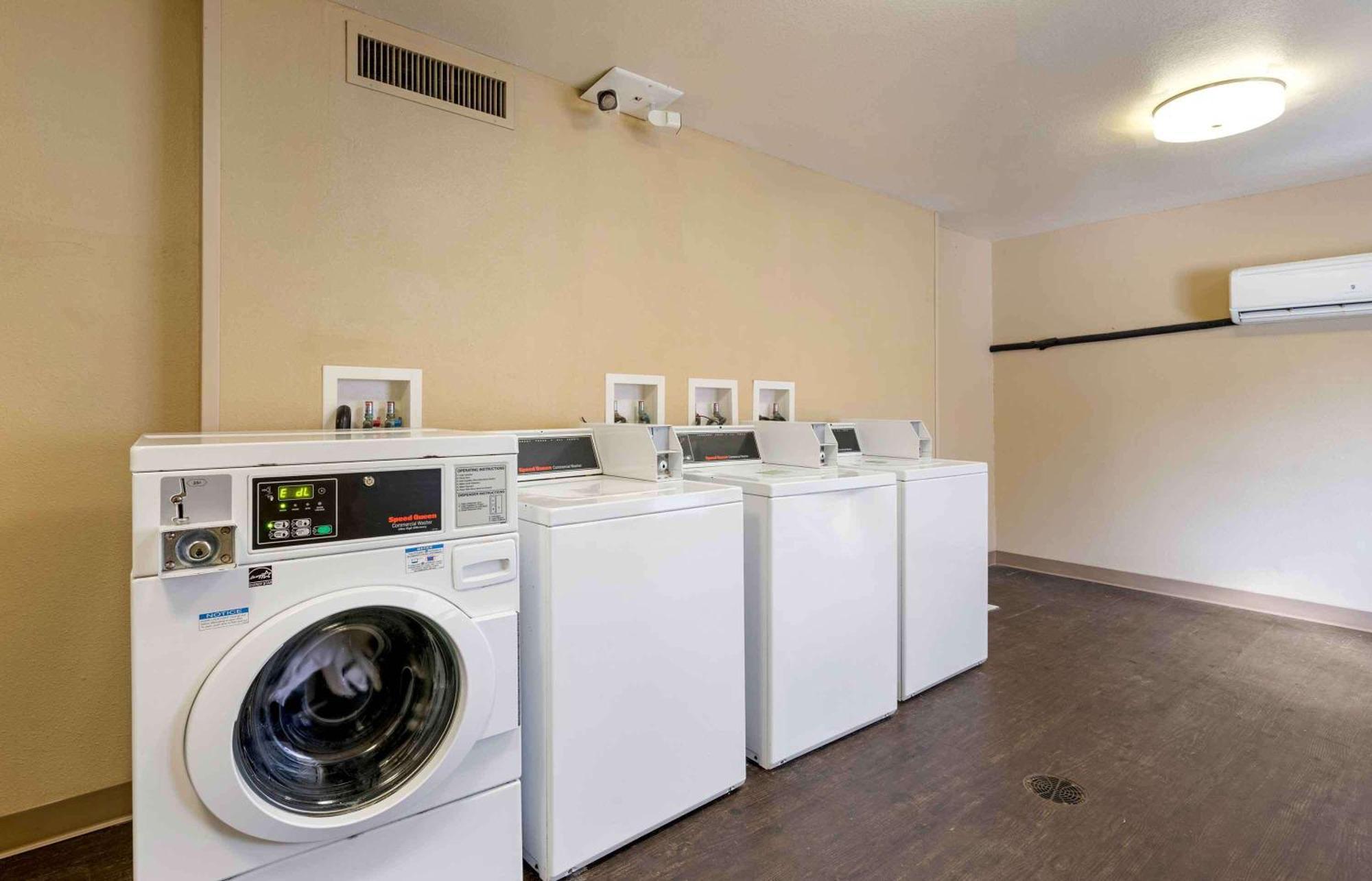 Extended Stay America Suites - Orlando - Convention Center - Universal Blvd Williamsburg Bagian luar foto
