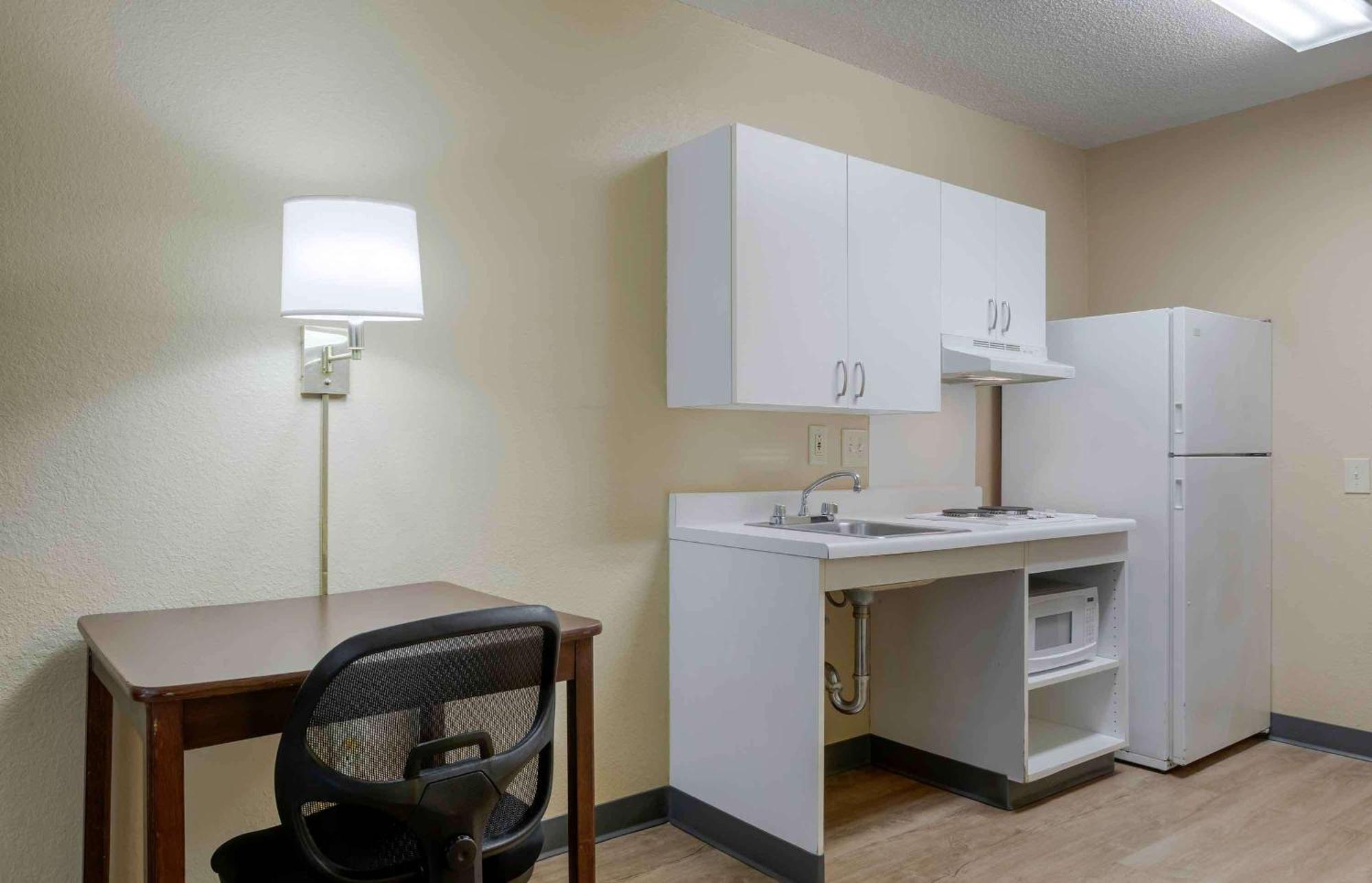 Extended Stay America Suites - Orlando - Convention Center - Universal Blvd Williamsburg Bagian luar foto