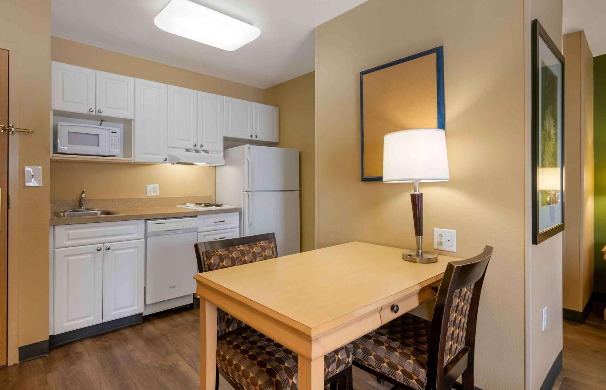 Extended Stay America Suites - Orlando - Convention Center - Universal Blvd Williamsburg Bagian luar foto