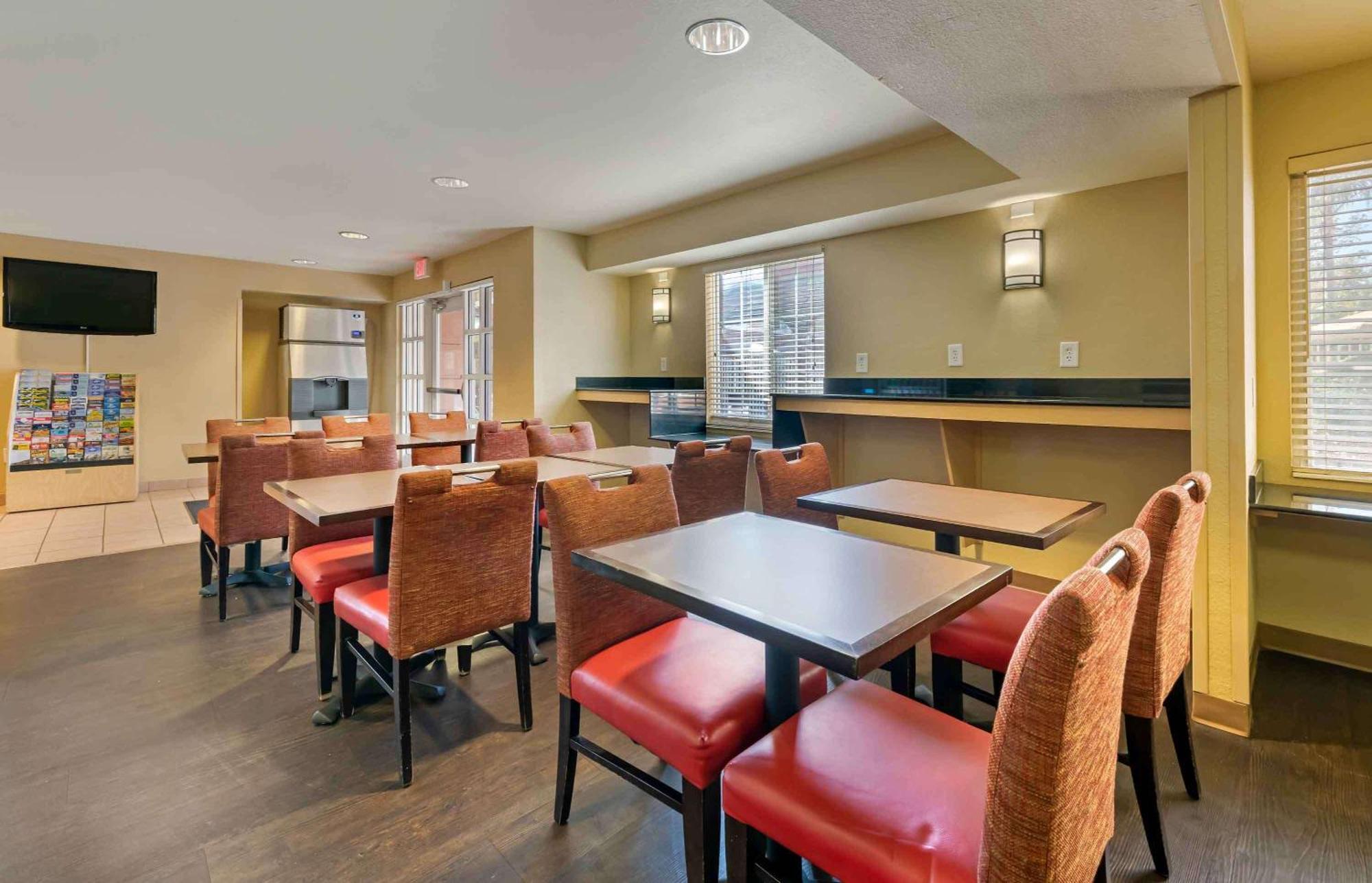 Extended Stay America Suites - Orlando - Convention Center - Universal Blvd Williamsburg Bagian luar foto